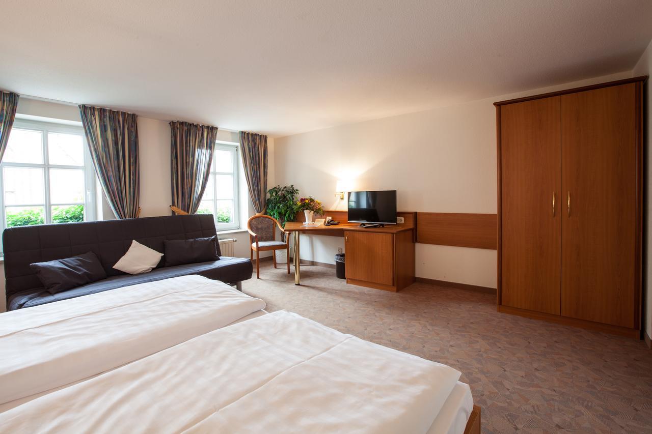 Hotel Reussischer Hof Schmölln Dış mekan fotoğraf